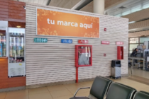 Caja de Luz 2 nivel embarque puente 2 (1.4 x 2.5) - Aeropuerto Araucanía