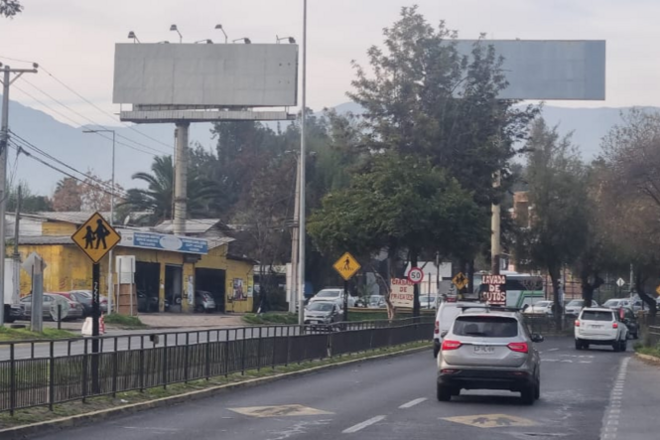 Foto de Camilo Henriquez #4323 Hacia Mall Plaza Tobalaba