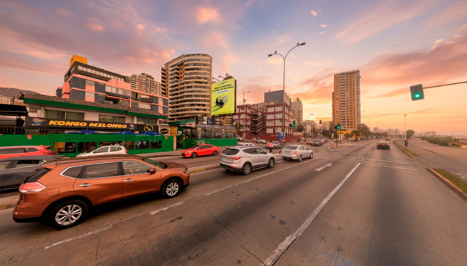 Foto 3 de Avda Grecia dirección sur - Los Jardines / Estadio