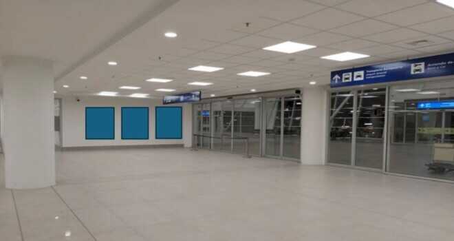 Foto de Cajas Simples - Sala de LLegadas