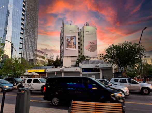 Foto 2 de Apoquindo con Tobalaba frente al MUT