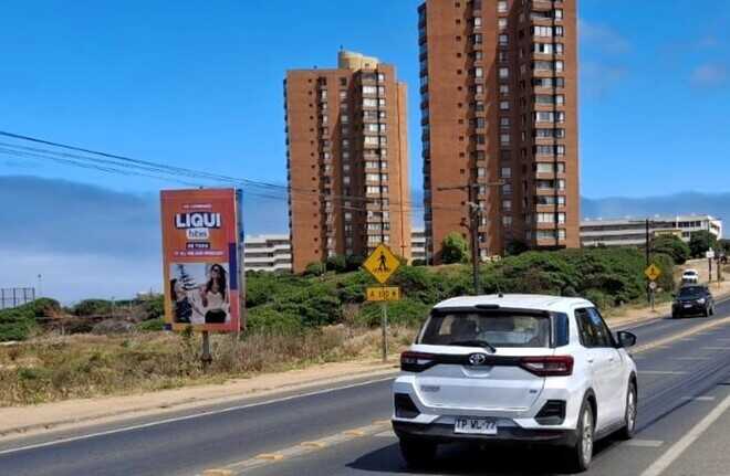 Foto 2 de ACCESO A EL QUISCO ANTES DE ISLA NEGRA