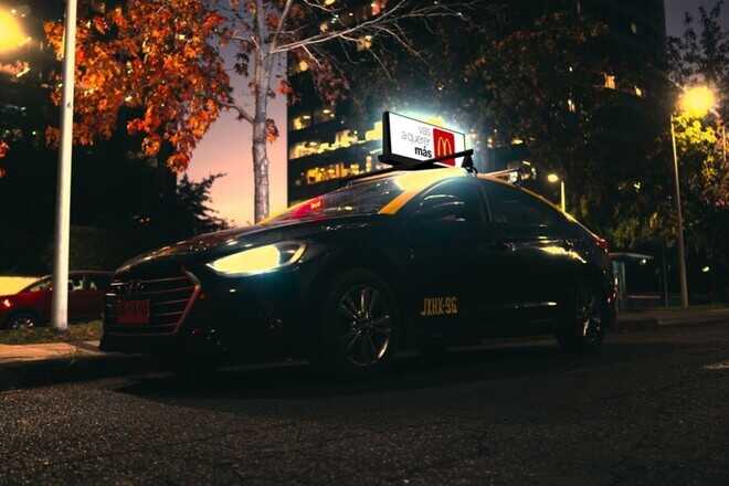 Foto 2 de LED MÓVIL – Red de 30 Taxis | 60 Caras | +459 mil Pasadas Mensuales Aseguradas