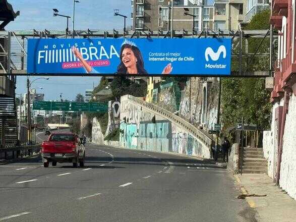 Foto 2 de VALPARAISO - AV ESPAÑA, PASARELA ESTACIÓN RECREO SENTIDO  VALPARAÍSO A VIÑA DEL MAR