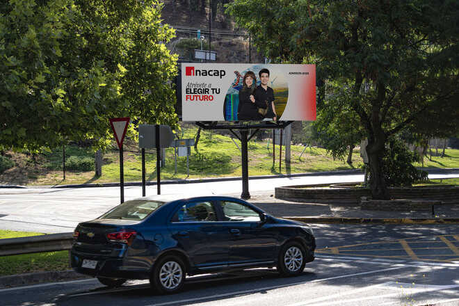 Foto de Enlace hacia La Piramide - Costanera Norte - Vespucio Norte sector colegio Saint George (S-N) (3)