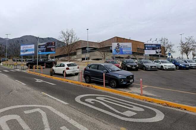 Foto 2 de Valla 7  República de Honduras acceso UDD y Estadio Claro Arena