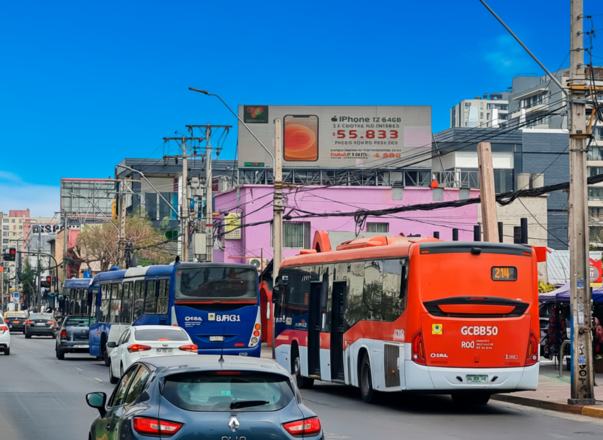 Foto 2 de Gran Avenida con Departamental