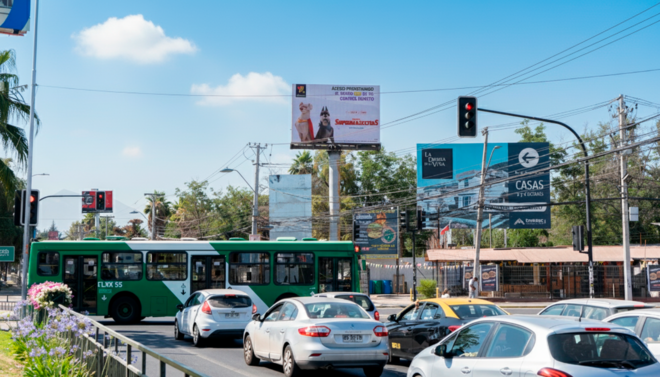 Foto 2 de Av. La Florida / Diego Portales a 1 Km. Mall Plaza Tobalaba