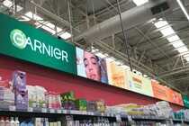 Pantalla Digital sección Perfumería (Access) - Jumbo