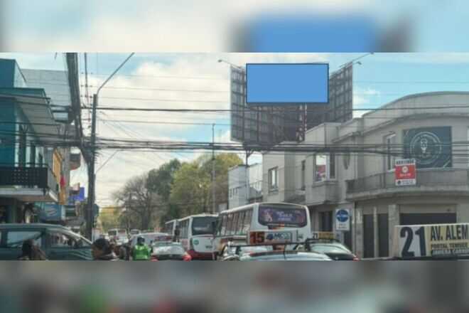 Foto de Pantalla Led M.Montt / Caupolicán (Oriente) - Temuco