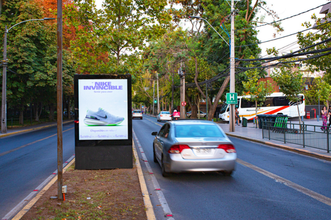 Foto de Vitacura 4562 (Frente Museo de la Moda) bandejón central (cara P-O)