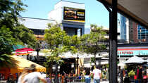 Zona Terrazas (Restaurants) Mall plaza Vespucio (PANTALLA INDOOR MALL)