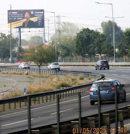 Foto 3 de Av. Vespucio sur, 1km antes del camino a melipilla y mall plaza oeste