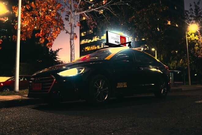 Foto 2 de LED MÓVIL – Red de 15 Taxis | 30 Caras | +230 mil Pasadas Mensuales Aseguradas