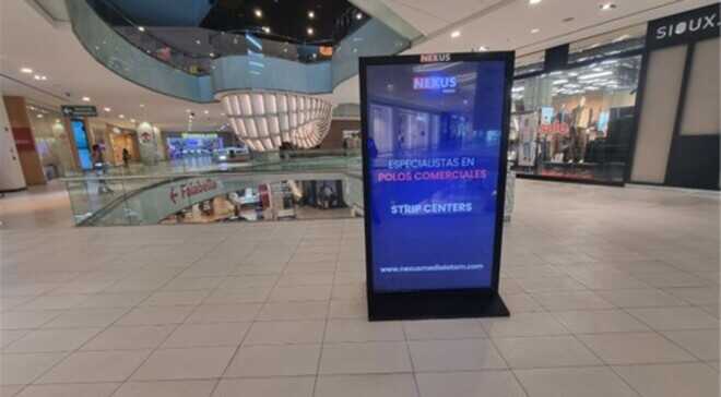 Foto de Mall Plaza Los Domínicos-Nivel 2 desde pasillo Falabella a Happyland