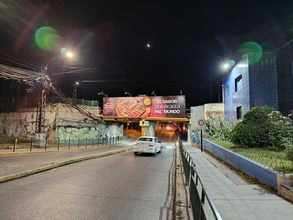 Foto 2 de Av. Gral. Baquedano, oriente a poniente, direccional Aeródromo Rancagua